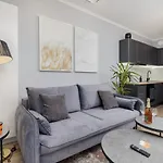 Plac Unii Srodmiescie By Renters Daire *