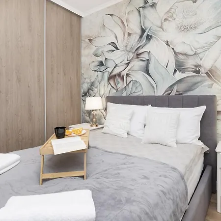 Plac Unii Srodmiescie By Renters Апартаменты